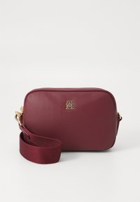 POPETTE SOFT CAMERA BAG - Cross body bag - deep rouge