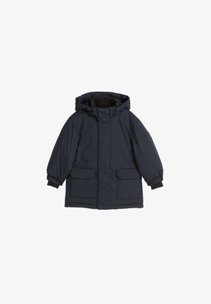 Marineblauwe parka met een capuchon, gemaakt van geïsoleerde stof. Beschikt over twee voorzakken, elastische manchetten en een rechte snit.