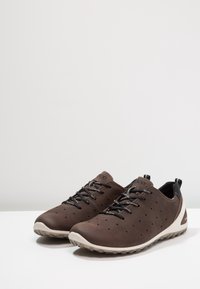 ECCO Trekingové boty - brown