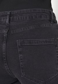 Even&Odd Tall Vaqueros a campana - black denim