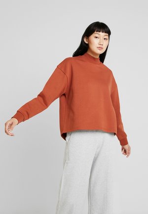 Sweater - rust
