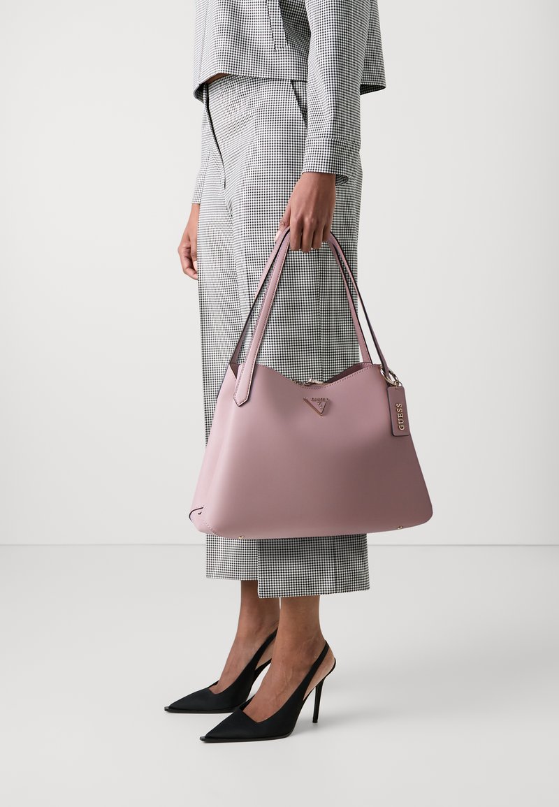 Guess SORA GIRLFRIEND CARRYALL - Handtas - mauve