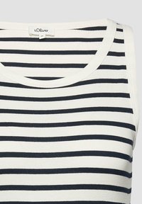Haut blanc sans manches avec de fines rayures horizontales noires et un col rond, taille 36, marque s.Oliver.