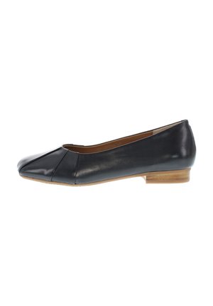 Black leather ballet flats with a rounded toe, featuring pleated design details and a low wooden heel. Smooth texture and streamlined shape.