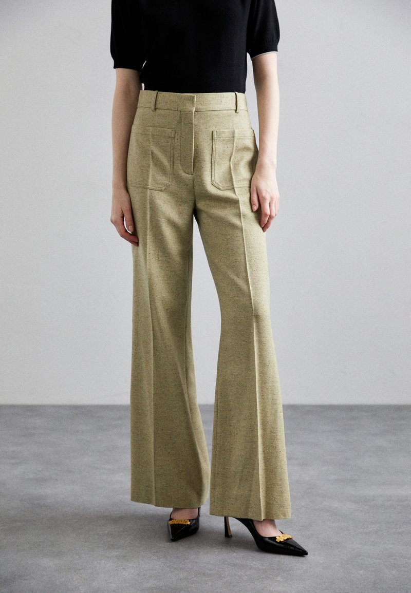 Victoria Beckham - ALINA TROUSER - Hlače - avocado, Povečajte