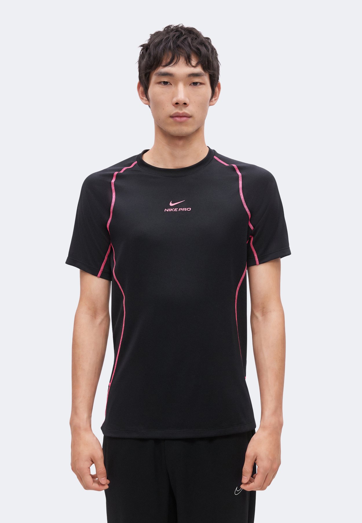 Nike M NP DF NPT SS TOP - Sports T-shirt - black/hyper pink