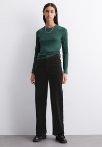 Marc O'Polo DENIM ROUNDNECK FLATLOCK - Langarmshirt - evergreen