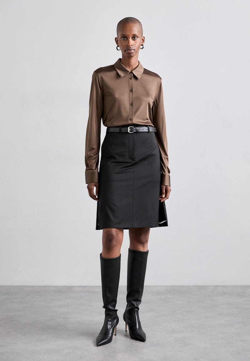 HELMUT LANG Stitched leather づけ skirt