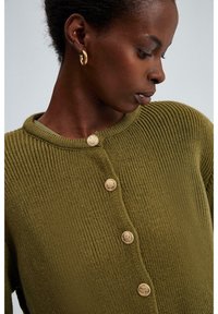 Touché Privé Kardigán - khaki