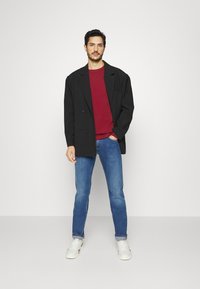 Tommy Hilfiger STRETCH SLIM FIT - Camisola de manga comprida - rouge