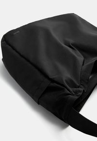 PULL&BEAR SHOPPER - Veľká kabelka - black