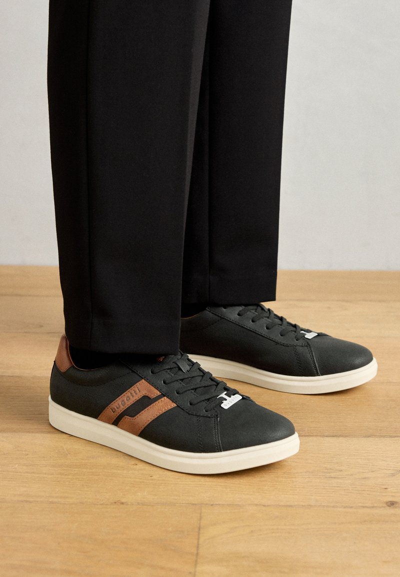 Bugatti Sneakers laag zwart Bugatti Sneakers laag zwart