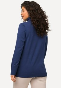 Ulla Popken ROLLKRAGEN BÜNDCHEN - Neule - medium blue