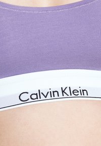 Calvin Klein Underwear UNLINED BRALETTE ICON COTTON MODAL - Formujúca podprsenka - splash of grape