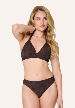 Hnedý bikiny s vzorom, ktoré majú top s halter krkom a hlbokým V výstrihom, spolu s ladícími nízko posadenými nohavičkami. Hladká textúra po celom povrchu.