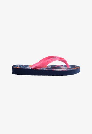 Tongs bleu marine pour enfant avec des brides roses et des motifs colorés de créatures marines et sur le thème de l’océan, style dessin animé, sur la semelle.