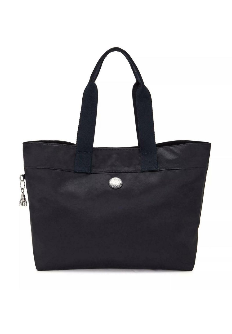 Borsa tote nera con due manici in tessuto, texture liscia, placchetta con logo frontale e ciondolo alla zip. Design rettangolare semplice.