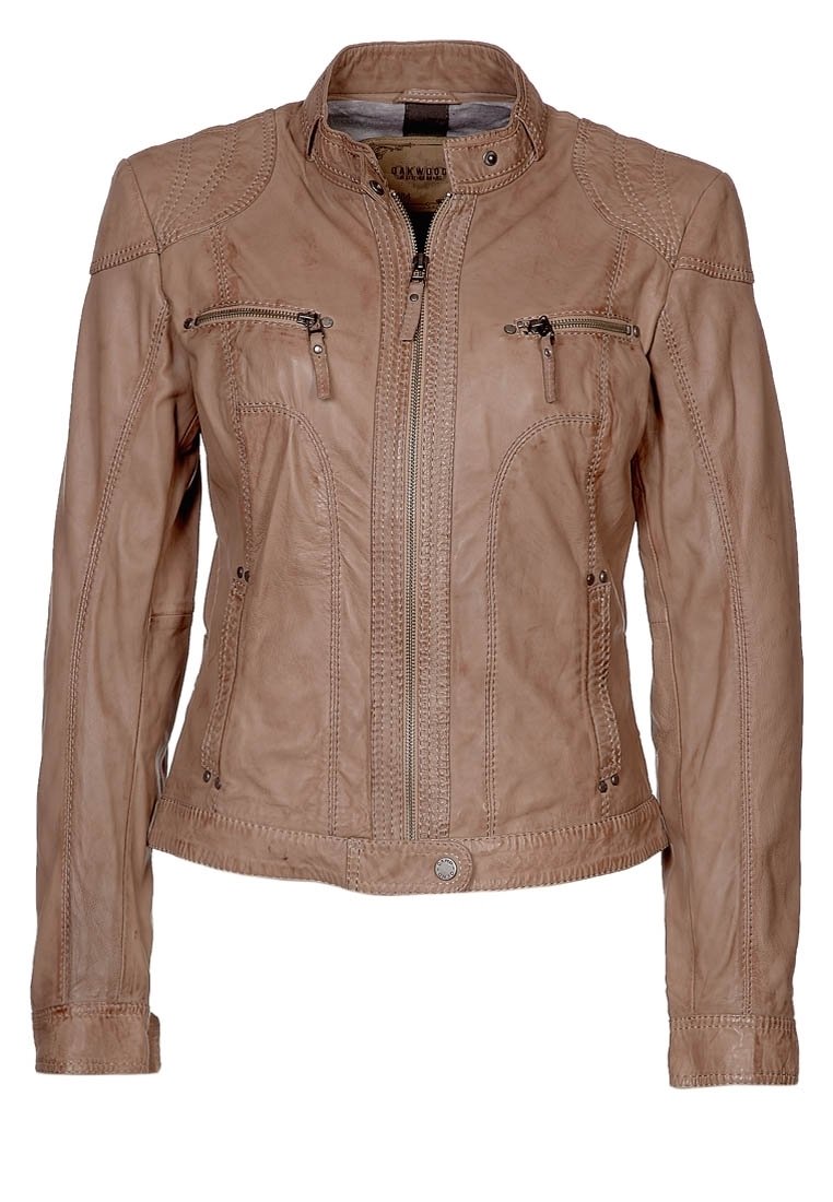 Béžová kožená motorkářská bunda s vysokým límcem, předním zipem a několika kapsami na zip. Má texturované akcenty na ramenou a prošití.