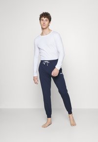 Thumbnail Image 2