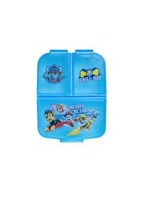 Blauwe plastic opgedeelde lunchbox met cartoonfiguren op het deksel, met Paw Patrol-afbeeldingen en de tekst "KLAAR VOOR ACTIE."