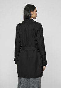 VILA Šineļveida mētelis - black