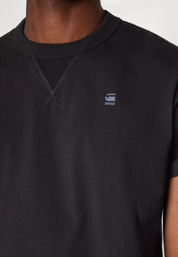 NIFOUS - Basic T-shirt2