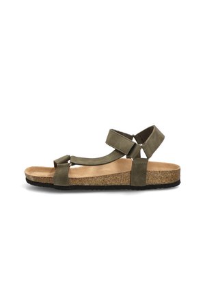Sandalia verde oliva con puntera abierta, tiras ajustables, plantilla de corcho y suela de goma negra, vista lateral.