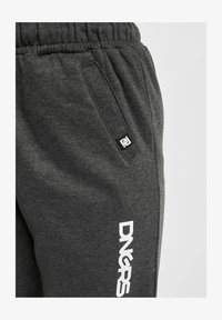 Dangerous DNGRS T-shirt e polo da uomo in colore in Dangerous DNGRS T-shirt e polo da uomo in colore in