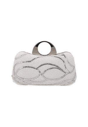 Lille hvid clutch taske dækket med perler med sølv bølgemønstre og et stort rundt sølvhåndtag på toppen.