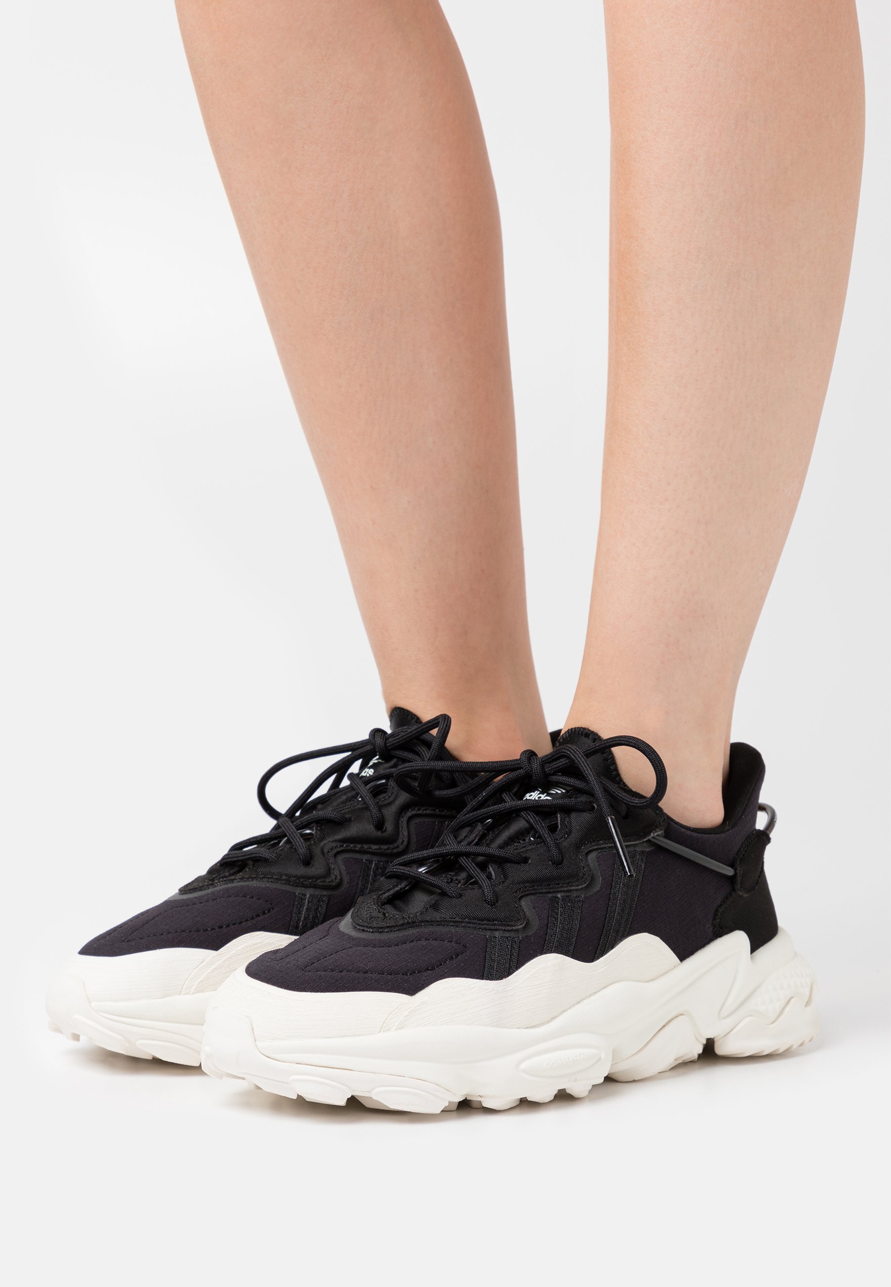 OZWEEGO SPORTS INSPIRED SHOES Sneakers core blackoffwhite OZWEEGO SPORTS INSPIRED SHOES Sneakers core blackoffwhite