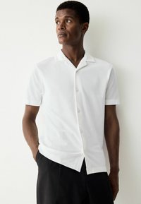 Next - REGULAR FIT - SHORT SLEEVE - Marškiniai - white Miniatiūros vaizdas 1