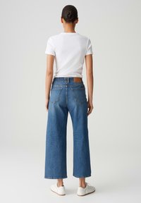 OPUS MID RISE CROPPED WIDE FIT - Straight leg jeans - mid lane blue