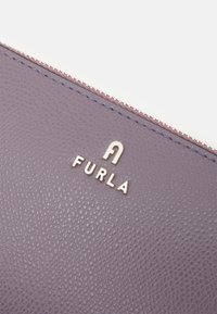 Furla CAMELIA L ZIP AROUND SLIM - Wallet - aura/perla