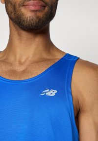 New Balance SPORT ESSENTIALS SINGLET - Topper - blue gemstone