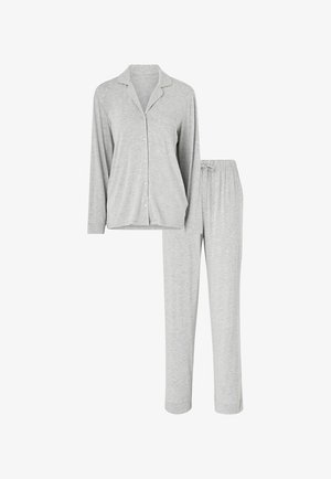 Grau gestreiftes Schlafanzugset aus weichem Stoff, bestehend aus einem knöpfbaren Hemd mit einer Tasche und passenden Hosen mit elastischem Bund.