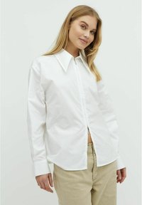 mbyM KIALA-M - Camicia - white
