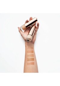 Nude by Nature NUDE BY NATURE FLAWLESS LIQUID FOUNDATION - Foundation - n2 classic beige