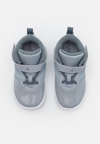 Jordan STAY LOYAL 3  - Scarpe primi passi - wolf grey/cool grey/white