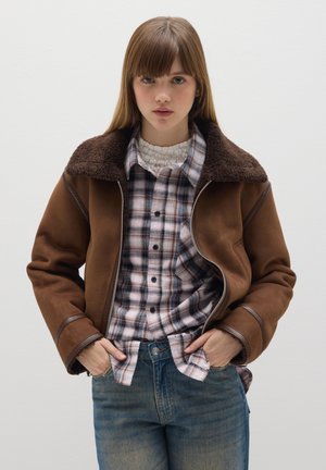 WITH ZIP STRETCH - Veste en similicuir - brown
