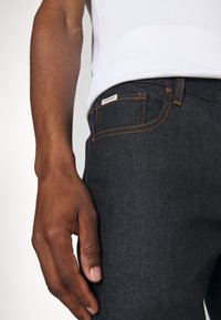 Lindbergh Jeans a sigaretta - stay blue