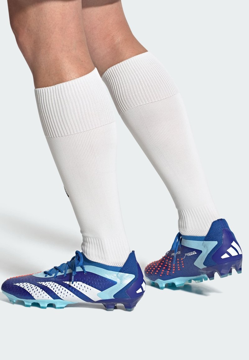 adidas Performance PREDATOR ACCURACY.1 LOW ARTIFICIAL GRASS BOOTS