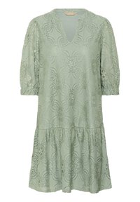 Vihreä pitsimekko, jossa on V-pääntie, lyhyet puffihihat, kukkakirjailu ja kerroksellinen helma. Kangas on kevyt ja tekstuuri pinnassa.