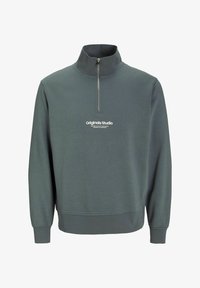 Non selezionato, stormy weather