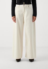 GAP Petite BAGGY - Traperice opuštenog kroja - ecru