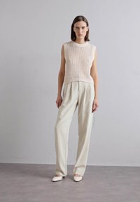 Bally SYBIL - Klasične pete - bone