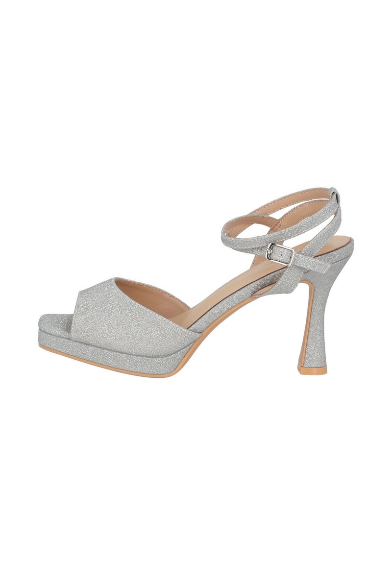 Sandalias de tacón alto plateadas con brillos, con punta descubierta, correa de tobillo ajustable y diseño de plataforma. Interior suave con exterior texturizado.