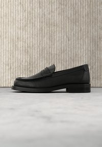 Sélectionné, black