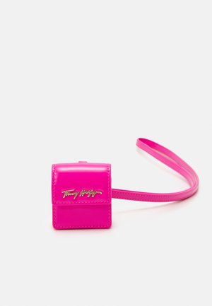 ICONIC EARPHONE CASE - Jin doplky - pink