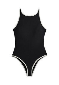 Czarny jednoczęściowy kostium kąpielowy z białym obszyciem wokół dekoltu, otworów na ramiona i nogawki, z wysokim wycięciem.