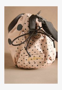 Pasirinkta, pink spot